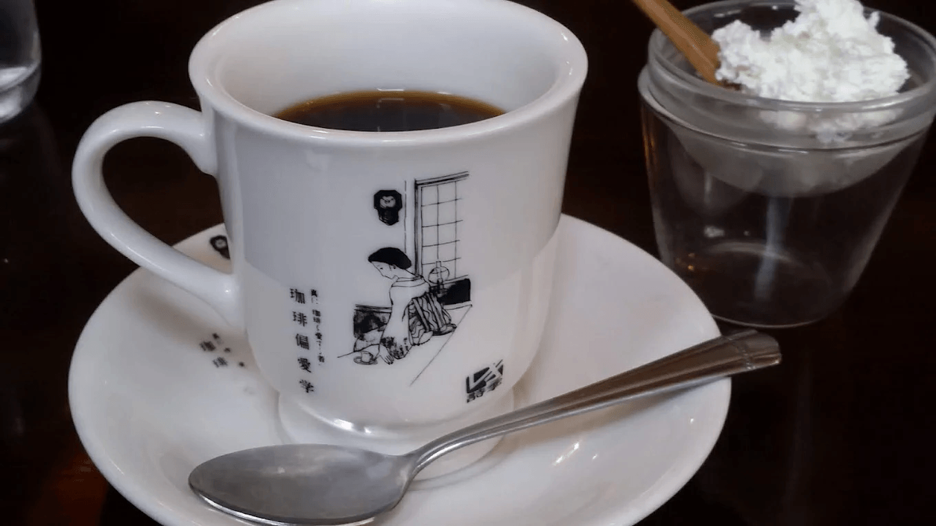 珈琲偏愛学のロゴ入りカップ
